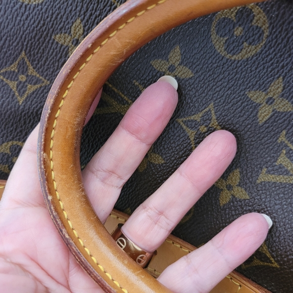 Louis Vuitton Monogram Keepall 55 Boston Travel Hand Bag. Watch Video!! - Picture 10 of 16